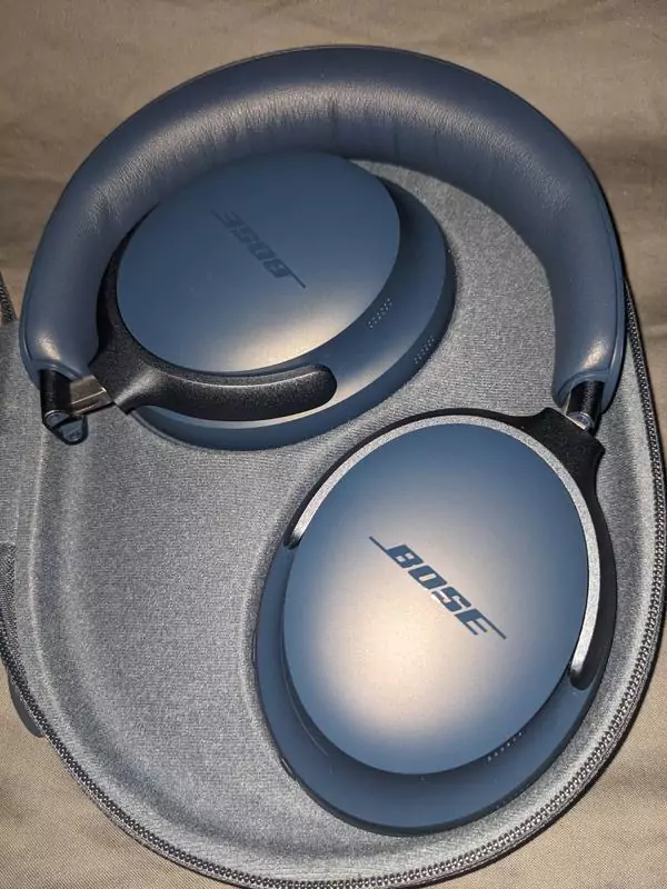 image of headphones